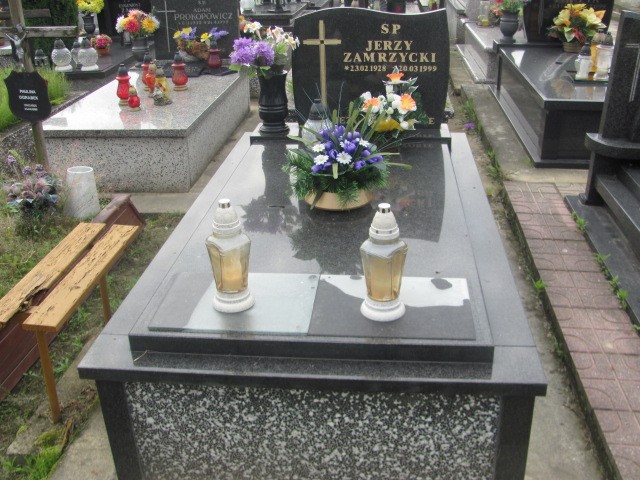 Grób Jerzy Zamrzycki