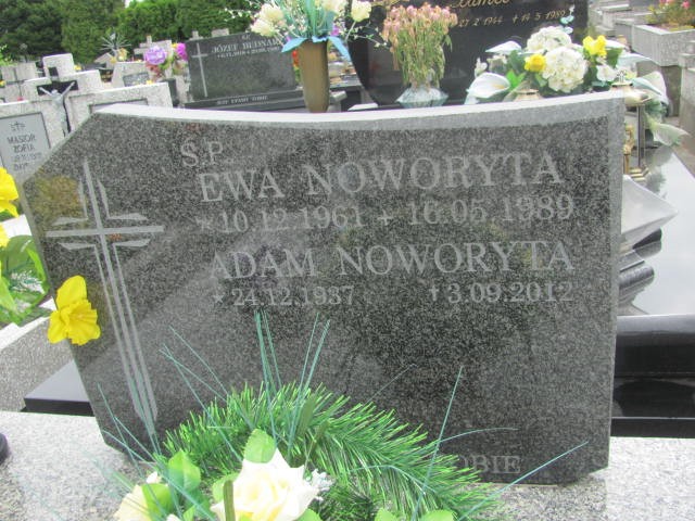 Ewa Noworyta 1961 Oświęcim - Grobonet - Wyszukiwarka osób pochowanych