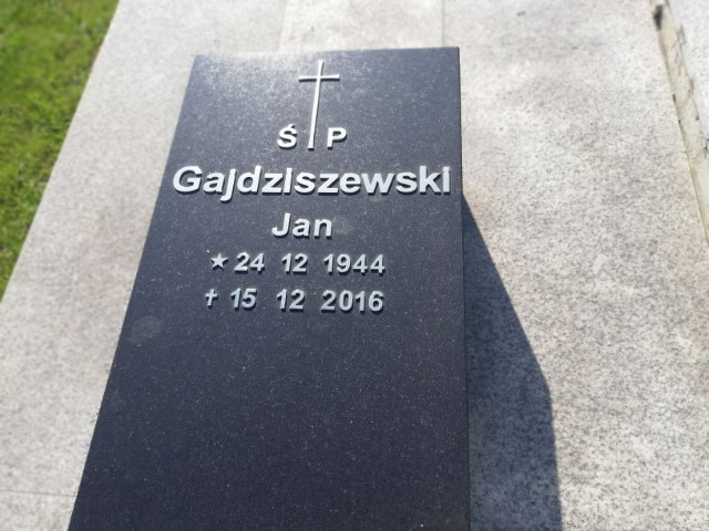 Jan Gajdziszewski 1944 Oświęcim - Grobonet - Wyszukiwarka osób pochowanych
