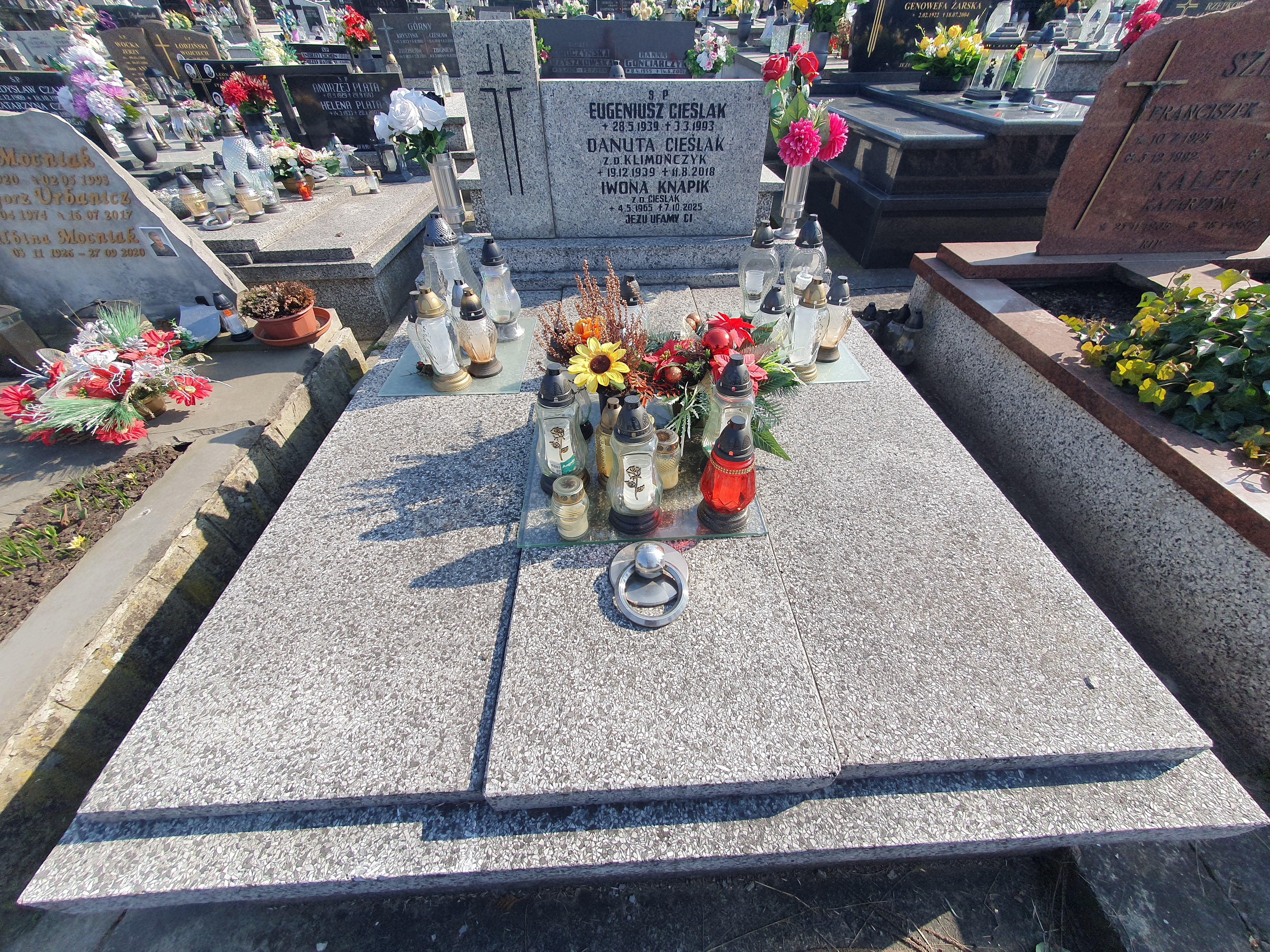 Iwona Knapik 1965 Oświęcim - Grobonet - Wyszukiwarka osób pochowanych