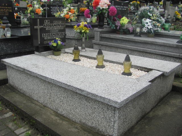 Grób Józef Stojanowski
