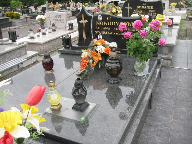 Grób Stanisław Noworyta