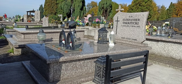 Grób Aleksander Iskrzycki