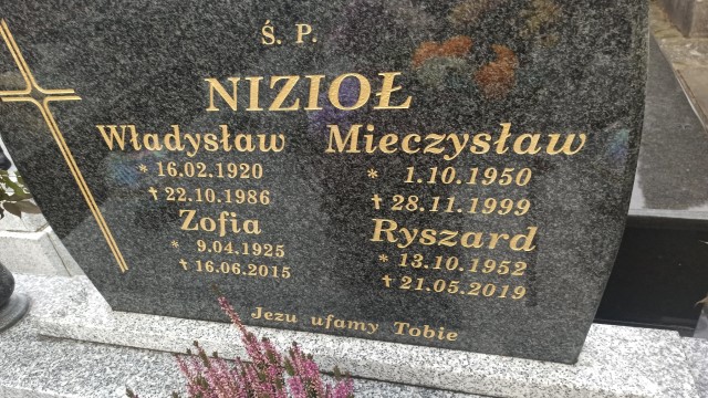 Ryszard Nizioł 1952 Oświęcim - Grobonet - Wyszukiwarka osób pochowanych